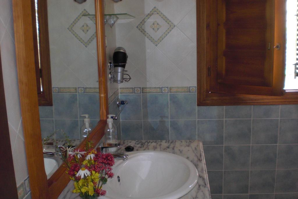 Villa El Emigrante El Chorro Habitación foto